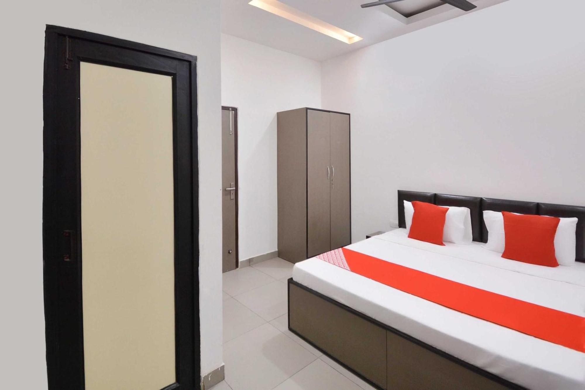 Hotel O White Solitaire Лудхиана Экстерьер фото