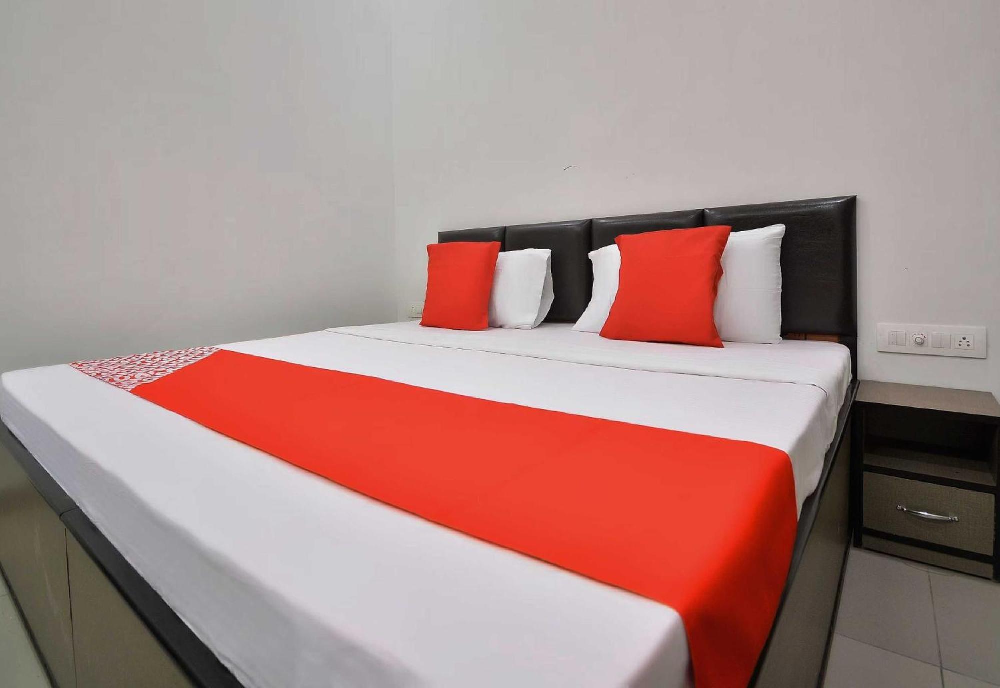 Hotel O White Solitaire Лудхиана Экстерьер фото