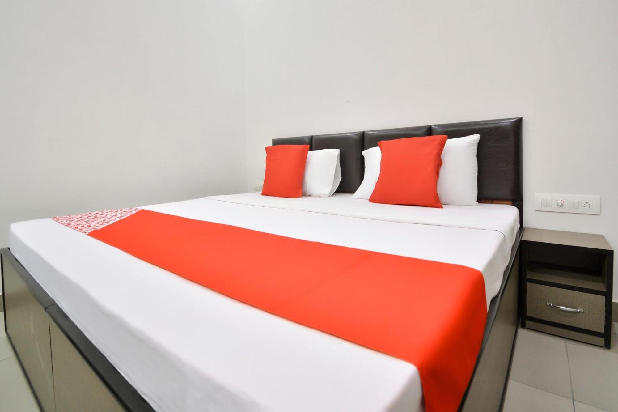 Hotel O White Solitaire Лудхиана Экстерьер фото