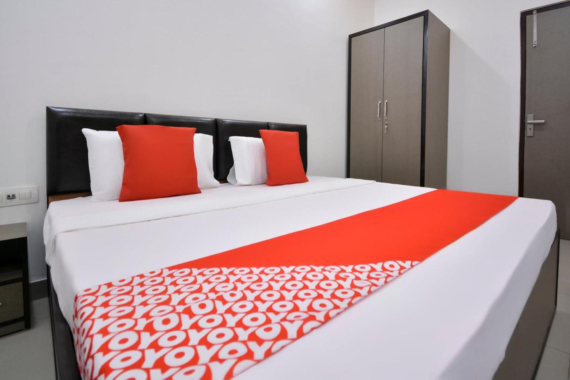 Hotel O White Solitaire Лудхиана Экстерьер фото
